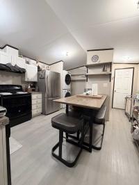 2017 Oak Creek Mobile Home