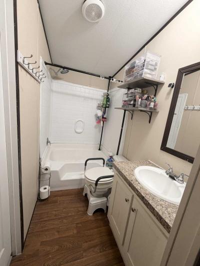 Photo 4 of 12 of home located at 1409 Oday Rd Trailer 45 Pearland, TX 77581