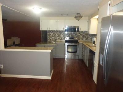 Photo 5 of 30 of home located at 2701 E. Utopia Road, #74 Phoenix, AZ 85050