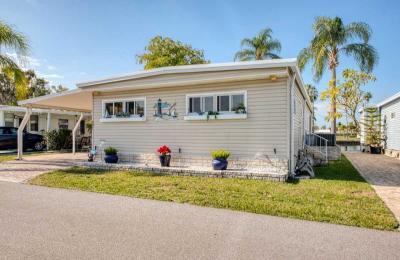 Photo 3 of 34 of home located at 18675 U.s. Hwy 19 N. Lot 301 Clearwater, FL 33764