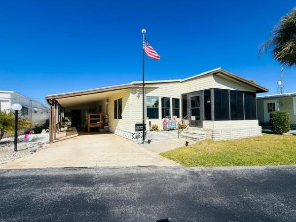 Photo 1 of 2 of home located at 1919 Buccaneer Dr #51 Sarasota, FL 34231