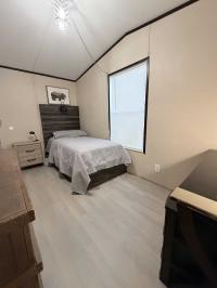 2017 Oak Creek Mobile Home