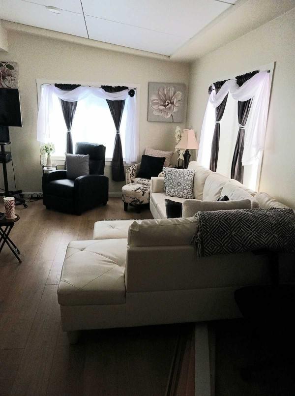 Photo 1 of 2 of home located at 2412 Foothill Blvd Spc #33 Calistoga, CA 94515