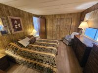 1977 Hillcrest Manufactured Home