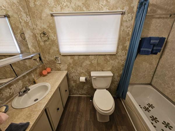 1977 Hillcrest Manufactured Home