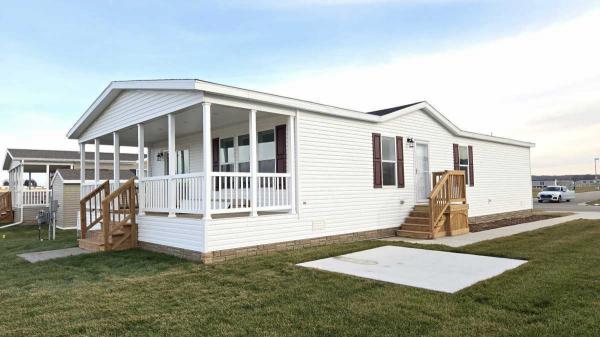 2025 Champion DAPF2848H32160 Mobile Home