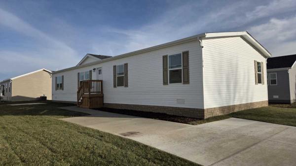 2025 Champion/Skyline Cedar Cove 80 Custom HUD Manufactured Home