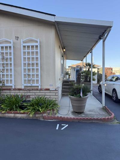 Photo 2 of 20 of home located at 1660 Whittier Avenue  #. 17 Costa Mesa, CA 92627