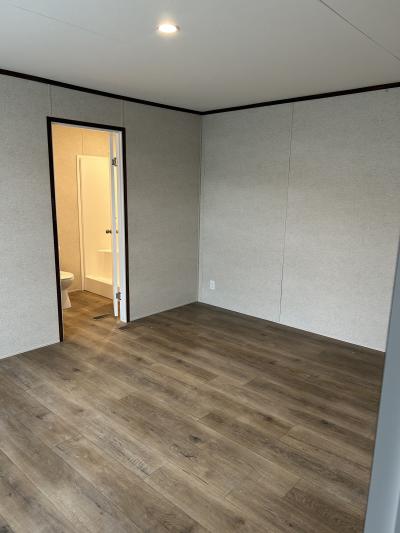 Photo 4 of 6 of home located at 4241 Shari Lane Mount Clemens, MI 48043