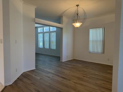 Photo 4 of 22 of home located at 2420 Pier Dr Ruskin, FL 33570
