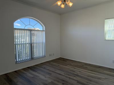 Photo 5 of 22 of home located at 2420 Pier Dr Ruskin, FL 33570