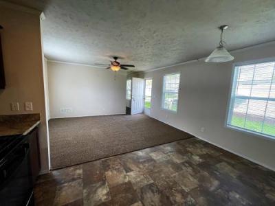 Photo 3 of 11 of home located at 5290 Argyle Ct Sterling Heights, MI 48310