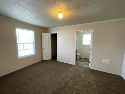 Photo 5 of 11 of home located at 5290 Argyle Ct Sterling Heights, MI 48310