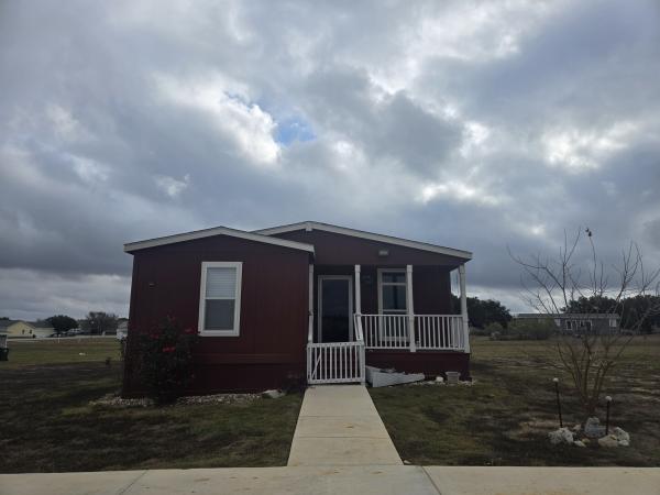 2021 Champion 24-10G-CSD2860M Mobile Home