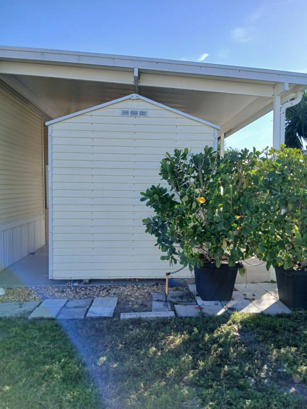 2005 Champion RAP1652H21083 Mobile Home