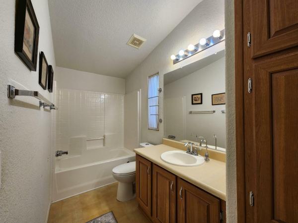 1999 CAVCO Mobile Home