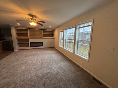 Photo 5 of 14 of home located at 6270 Romantics Way Fenton, MI 48430