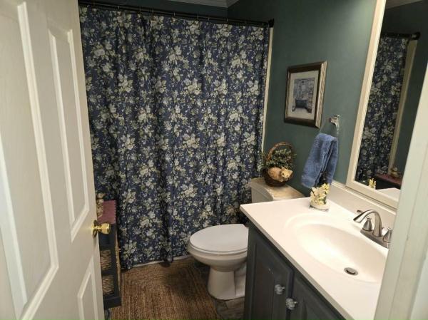 1999 Virginia Homes Oakdale Manufactured Home