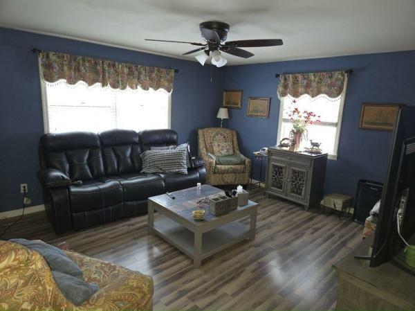 1999 Virginia Homes Oakdale Manufactured Home