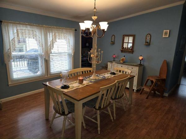 1999 Virginia Homes Oakdale Manufactured Home