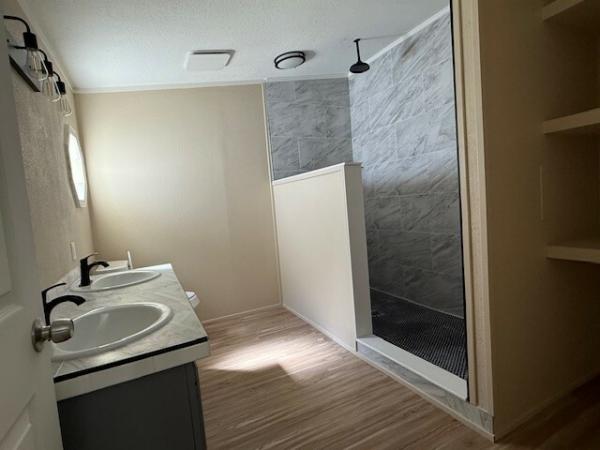 1999 Skyline Unknown Mobile Home