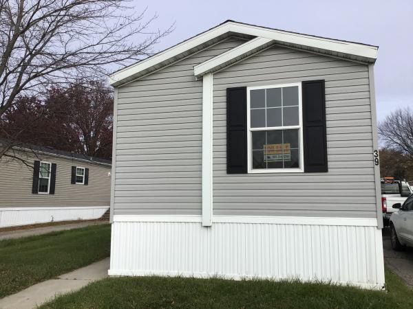 2013 CREST Mobile Home