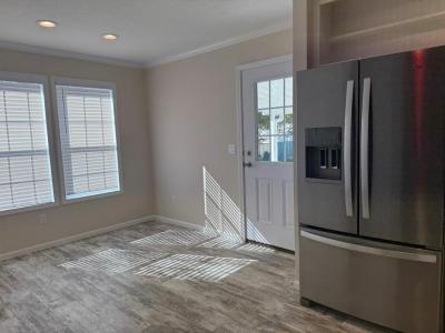 Photo 5 of 20 of home located at 4 Tahitian Drive Ellenton, FL 34222