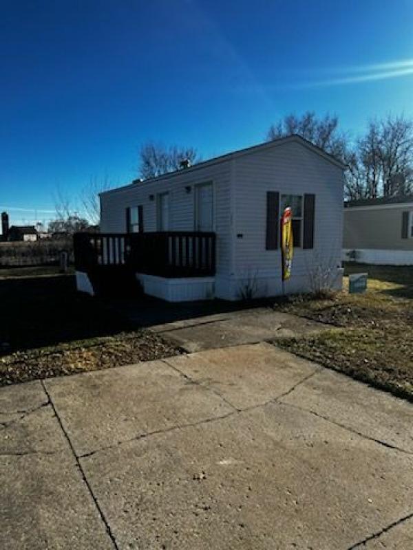 Photo 1 of 2 of home located at 2305 E 19th Street N #203 Newton, IA 50208