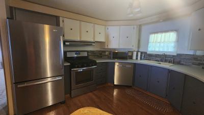 Photo 5 of 6 of home located at 172 D St SW Navarre, OH 44662