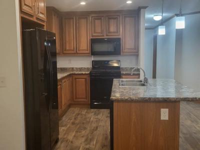 Photo 2 of 20 of home located at 1143 Lake Terrace Elgin, IL 60123