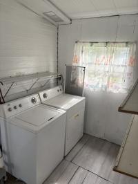 1988 Fleetwood 2 Mobile Home