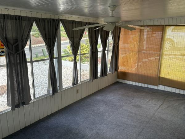 1988 Fleetwood 2 Mobile Home