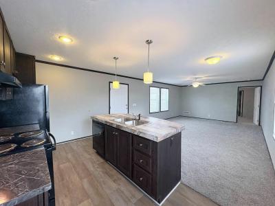 Photo 4 of 21 of home located at 10694  East St Rt 762, #51 #51M Lockbourne, OH 43137