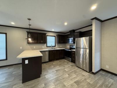 Photo 5 of 27 of home located at 10610 East St Rt 762 #184 #184B Lockbourne, OH 43137