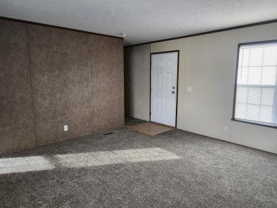 Photo 3 of 6 of home located at 463 Buchanan Dr Davison, MI 48423