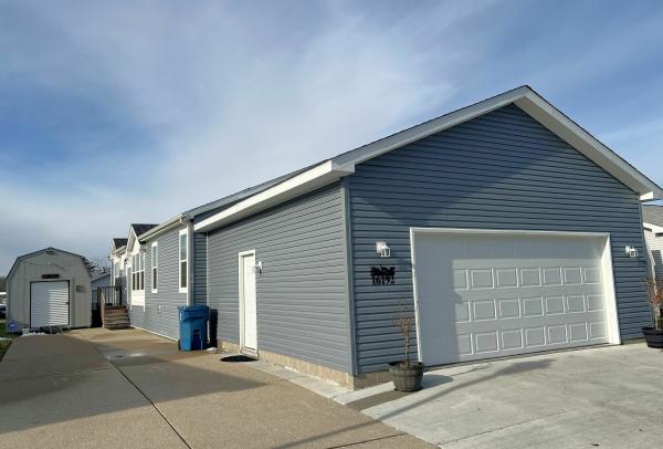 Photo 1 of 2 of home located at 16192 Oxford Drive Lot 056 Holly, MI 48442