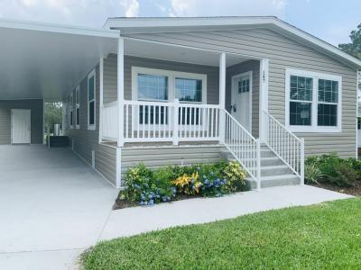 Photo 3 of 21 of home located at 147 Woodland Drive Leesburg, FL 34788