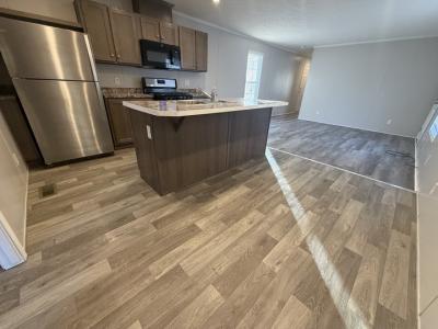 Photo 2 of 25 of home located at 38124 Ducharme #470 Clinton Township, MI 48038