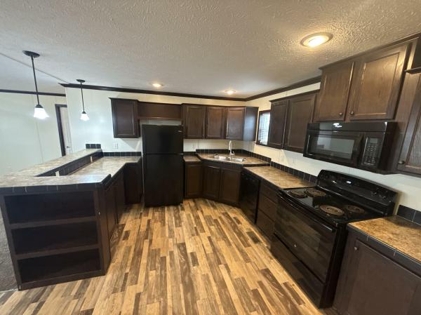 2017 ADVENTURE MOJAVE 2844-1  Home