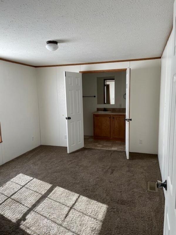 2015 Adventure 1662U  Home