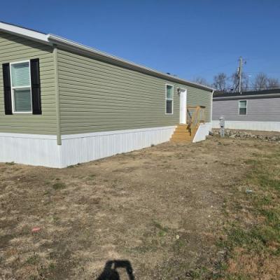 Photo 3 of 8 of home located at 7803 St Andrews Church Rd.#0026 Louisville, KY 40214