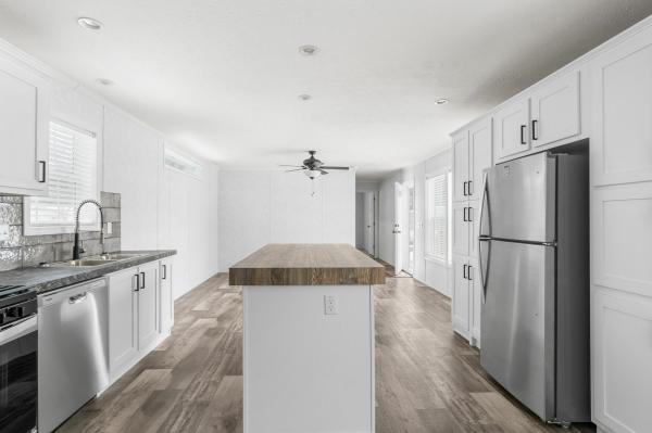 2026 REDMAN NORTHWOOD SW 18 122RENW- 1666H22193  Home