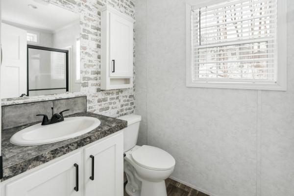 2026 REDMAN NORTHWOOD SW 18 122RENW- 1666H22193  Home