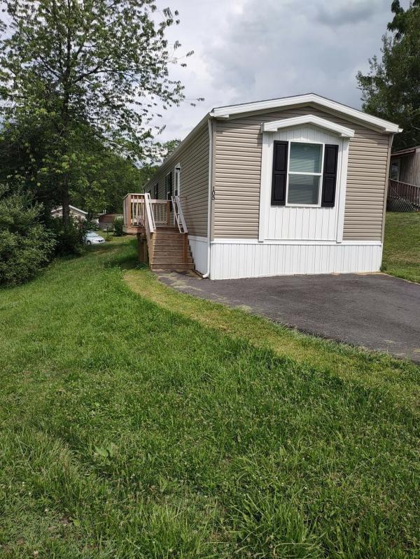 2022 Clayton/Marlette - 56GEM16663BH22 Sapphire  Home
