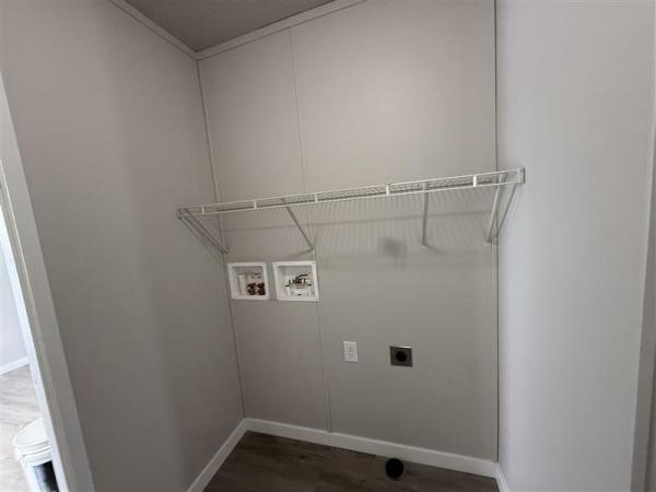 2021 DED16649LH1  Home