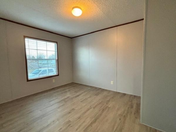 2018 LH168032AF  Home