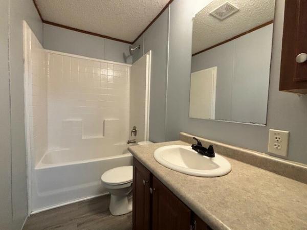 2018 LH168032AF  Home