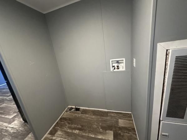 2022 1676210HRN  Home