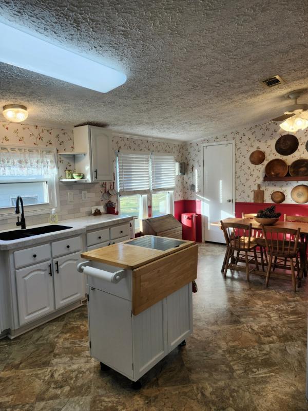 2005 CLAY Mobile Home For Sale