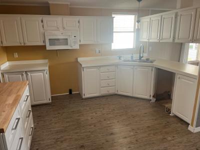 Photo 2 of 11 of home located at 2612 88th Street E Palmetto, FL 34221